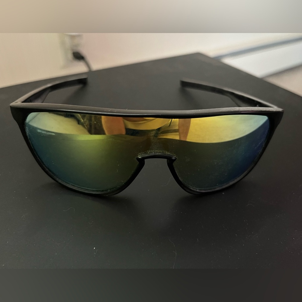 Men’s Oakley Sunglasses